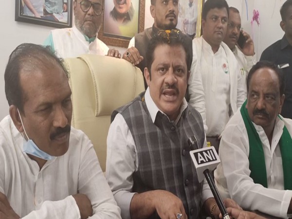 Karnataka Congress leader Zameer Ahmed. (ANI/photo)