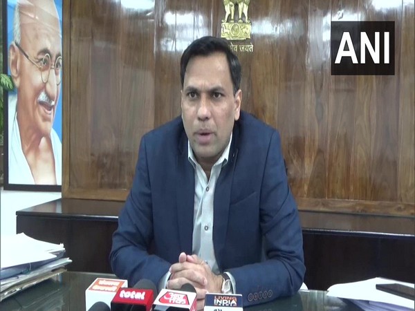 AK Meena, Deputy Commissioner Hisar talking to media persons in Hisar on Thursday