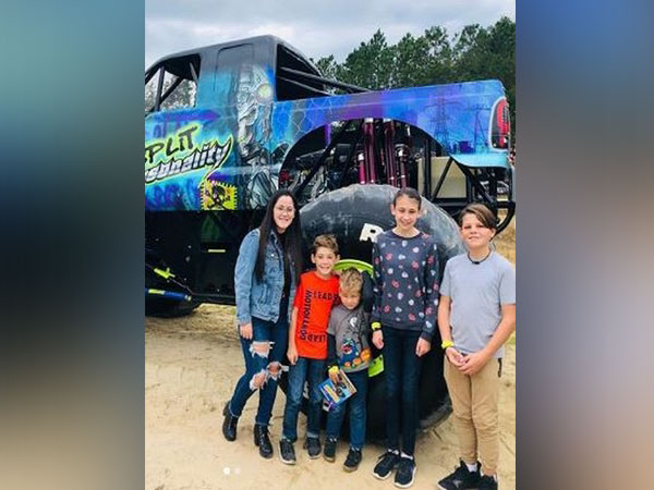 Jenelle Evans with her children (Image courtesy: Instagram)
