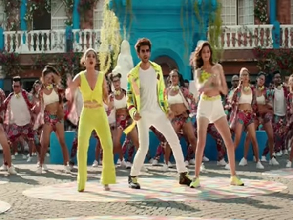 A still from the song (Image Courtesy: YouTube)