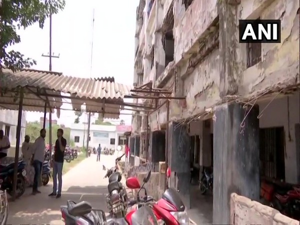 The building of state-run Darbhanga Medical College and Hospital in Bihar is in a dilapidated condition. (Photo:ANI)