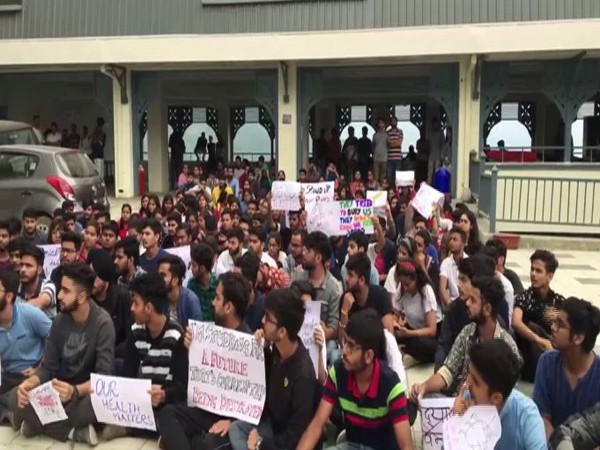 The students of Himachal Pradesh National Law Universty protesting over fee hike. Photo/ANI
