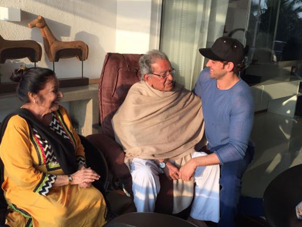(Image Courtesy: Twitter)Hrithik Roshan's grandfather and filmmaker J Om Prakash