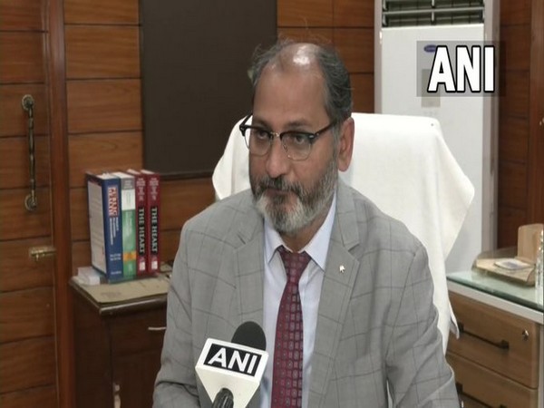 LNJP Hospital MD, Dr Suresh Kumar (Photo/ANI)