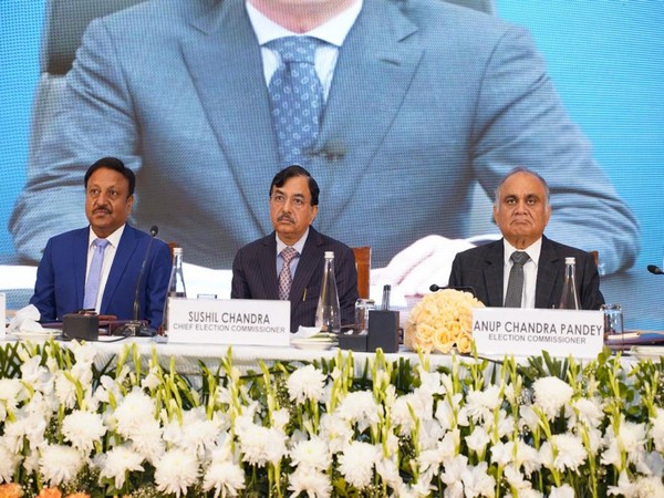 Chief Election Commissioner of India, Sushil Chandra (centre) (Photo/ANI)