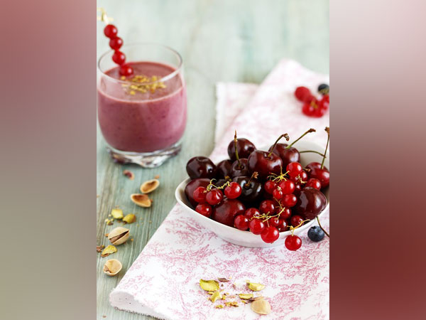 The study published in the journal of 'Food and Function' has found that daily intake of montmorency tart cherry juice improves memory scores among adults, aged 65 to 73 years.