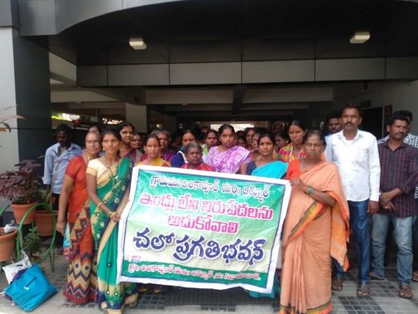 Protesters from Ankapur village in Hyderabad on Wednesday. Photo/ANI