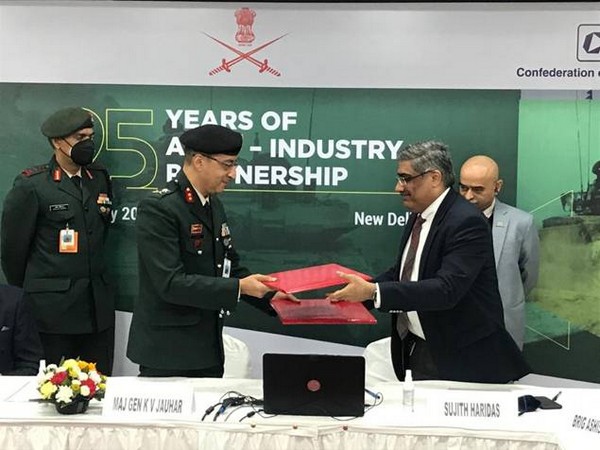 MoU being signed between the Indian Army and SiDM