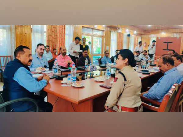 Union Minister Jitendra Singh reviews Amarnath Yatra-2022 arrangements (Photo credit: PIB)