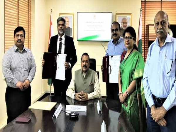 Union Minister of State Jitendra Singh calls for equal stake participation by industry to sustain start-ups (Picture courtesy: PIB)