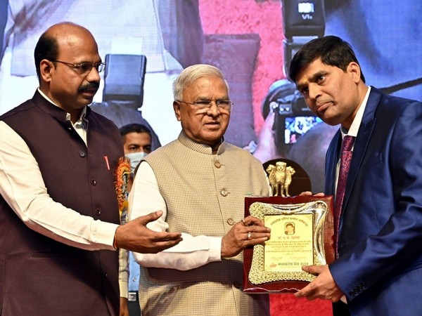 Dr AK Dwivedi conferred with Madhya Pradesh Ratna Award by Governor Mangubhai Patel