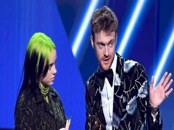 Billie Eilish and Finneas O'Connell (Image source: Twitter)