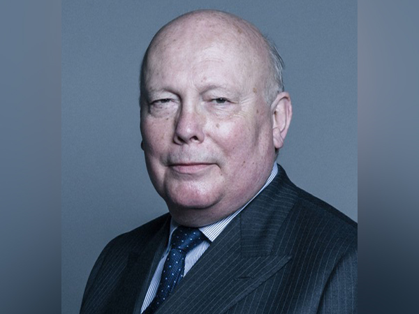 Representative image of Julian Fellowes