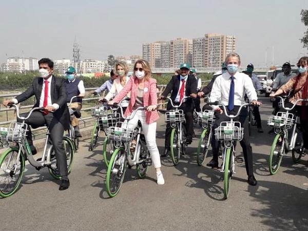 French minister of ecological transition Barbara Pompili in Surat, India (Photo Credit: Twitter/Emmanuel Lenain) 