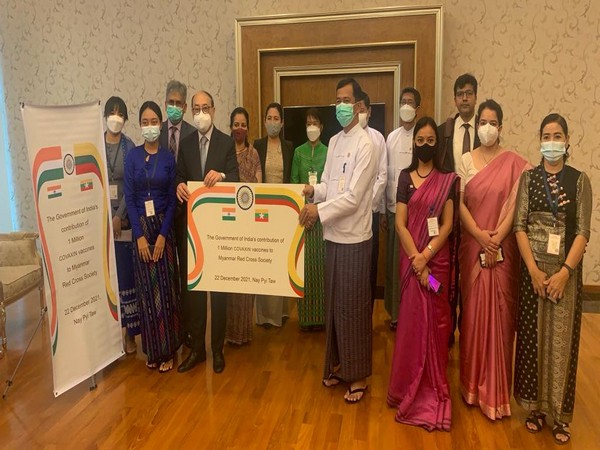 Foreign Secretary Harsh Vardhan Shringla hands over 1 mn doses of made in India COVID-19 vaccines to Myanmar Red Cross Society. (Image credit: Twitter/India in Myanmar)