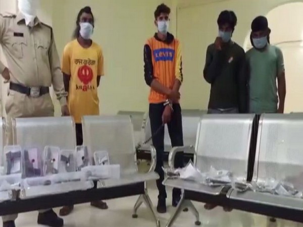 Indore Crime Branch apprehended four people involved in smuggling of illegal weapons. 