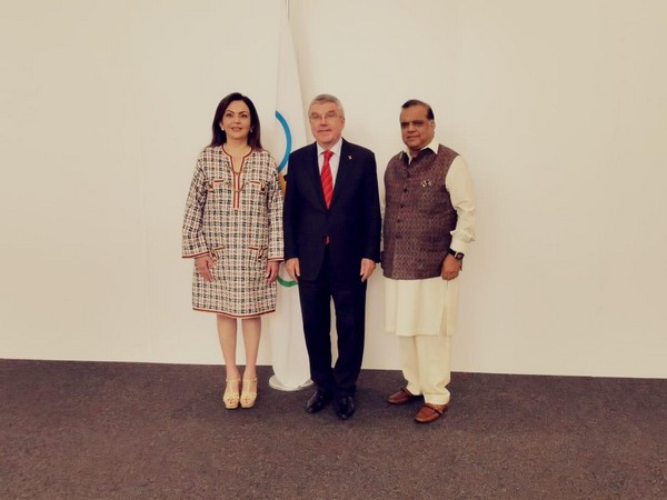 IOC member Nita Ambai, IOC Chief Thomas Bach and IOA President Narinder Batra