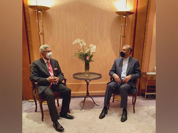 EAM Jaishankar with his Iranian counterpart, H.Amirabdollahian (Photo/@DrSJaishankar)