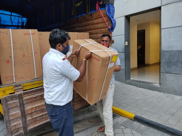 Visual of equipments being ported by authorities of MCCIA (Photo/Twitter)