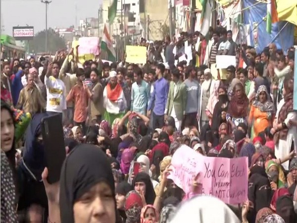 Bhim Army supporters join anti-CAA protests in Jaffrabad. Photo/ANI