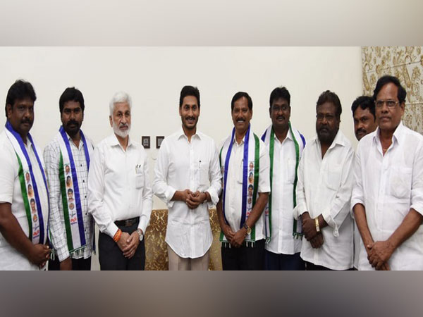 Chief Minister YS Jagan Mohan Reddy with party leaders and newly inducted members