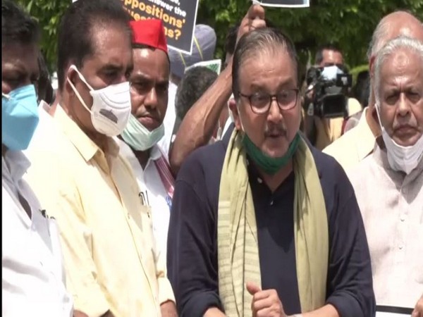 Opposition parties on Thursday staged a protest againt Centre in the national capital. (Photo/ANI)