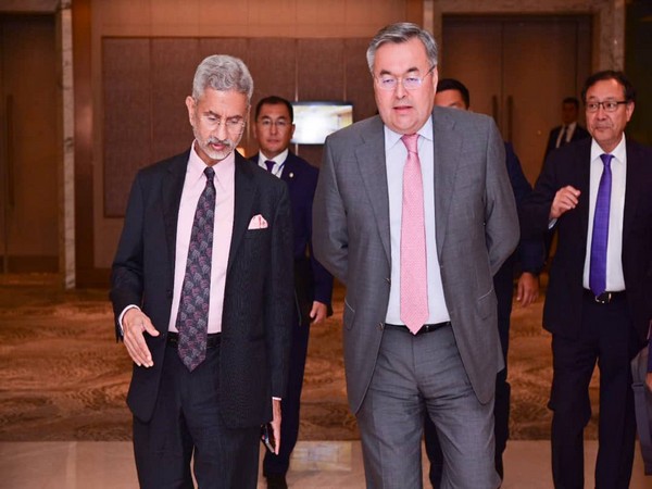 External Affairs Minister S Jaishankar with Kazakh counterpart Mukhtar Tileuberdi (photo credit: Twitter @DrSJaishankar)