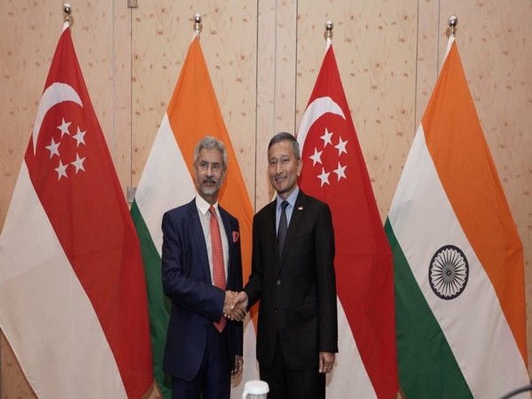 Jaishankar met his Singapore counterpart Vivian Balakrishnan on Monday. (Photo courtesy: Jaishankar twitter handle)