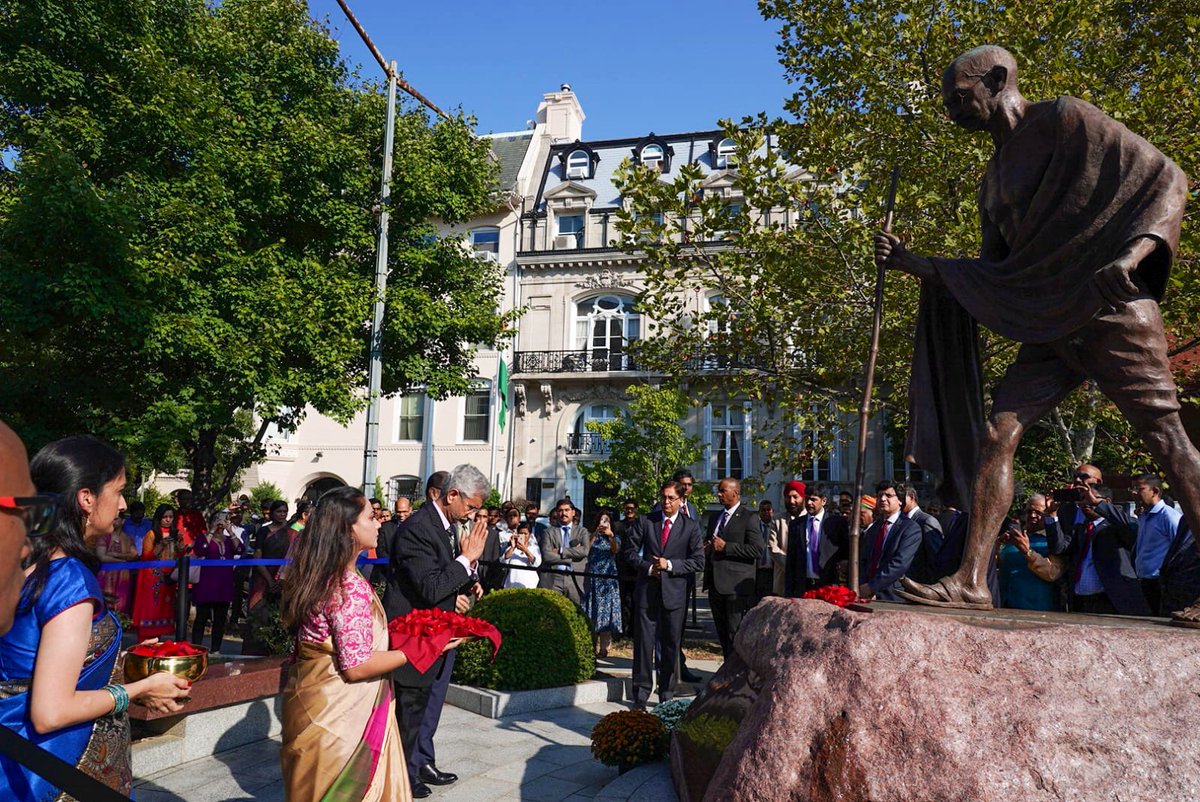 EAM Jaishankar paid homage to Mahatma Gandhi at memorial outside Indian Embassy in the US on Wednesday