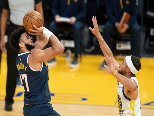  Jamal Murray with the ball