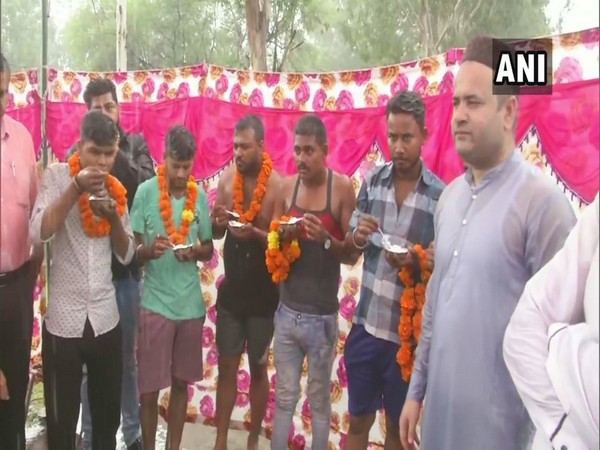 Amarnath pilgrims were served 'kheer' by Muslims in Jammu today.