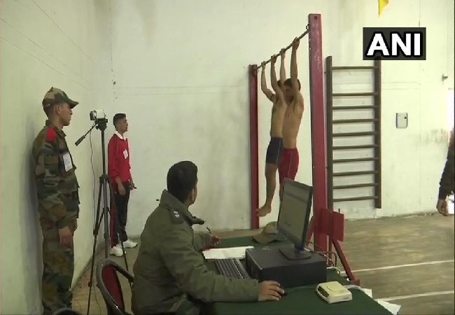 Hundreds of youths participate in Indian Army's recruitment drive in J-K's Srinagar (Photo/ANI)