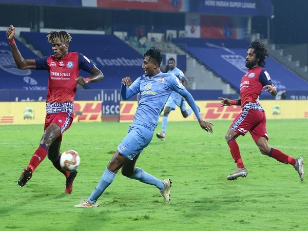 JFC's Nerijus Valskis' goal was ruled offside in the second half against MCFC (Image: ISL)