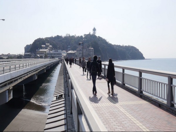 An image of Enoshima Island in Japan