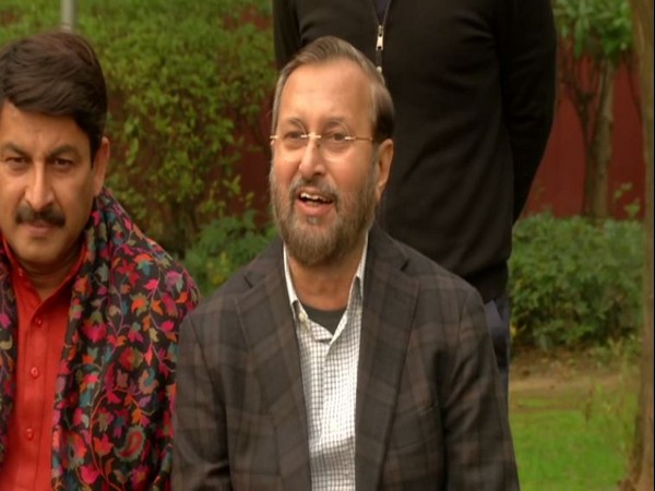Union Minister Prakash Javadekar (right) and Delhi unit BJP chief Manoj Tiwari (left) addressing a press conference in New Delhi on Monday. Photo/ANI