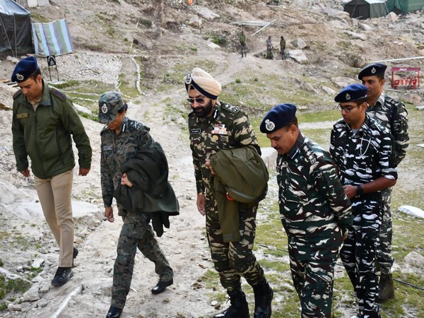  IG CRPF Kashmir MS Bhatia Visited the holy cave and physically inspected the deployment of the forces on the ground. (Photo/CRPF)