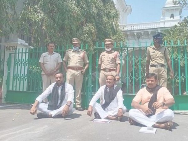 BJP MLAs Raja Singh, Raghunandan Rao and Eatala Rajender staged a protest outside the assembly (Photo/ANI)