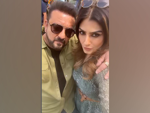 Raveena Tandon and Sanjay Dutt (Image source: Instagram)