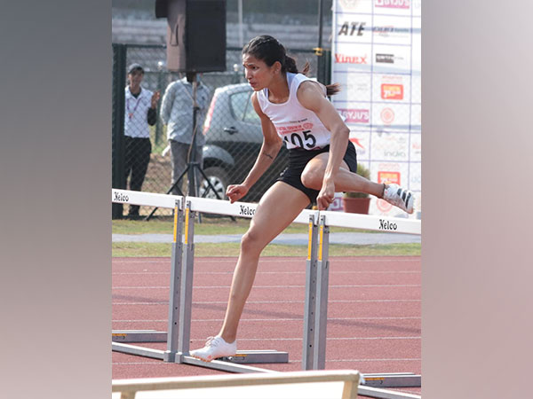 Jyothi Yarraji of Andhra Pradesh in action during AFI Federation Cup Seniors Athletics Championships (Image: AFI media)
