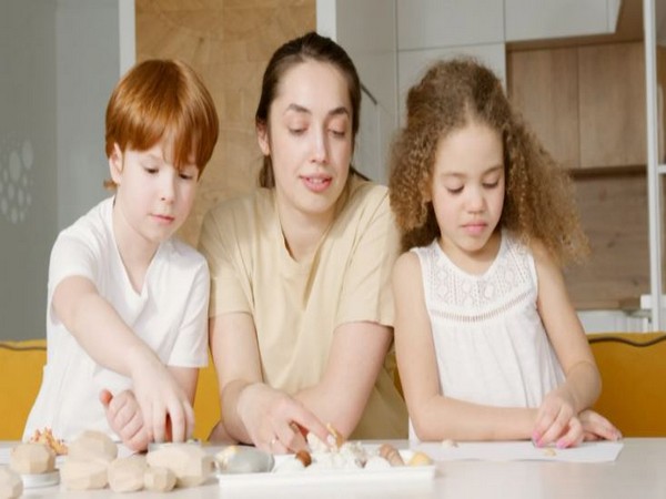 
    Study emphasises on how positive parent-child relationships reduce risk of youth vaping
    