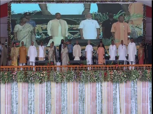 President Ram Nath Kovind, Prime Minister Narendra Modi, UP Governor Anandiben Patel and CM Yogi Adityanath at Paraunkh village in Kanpur Dehat.