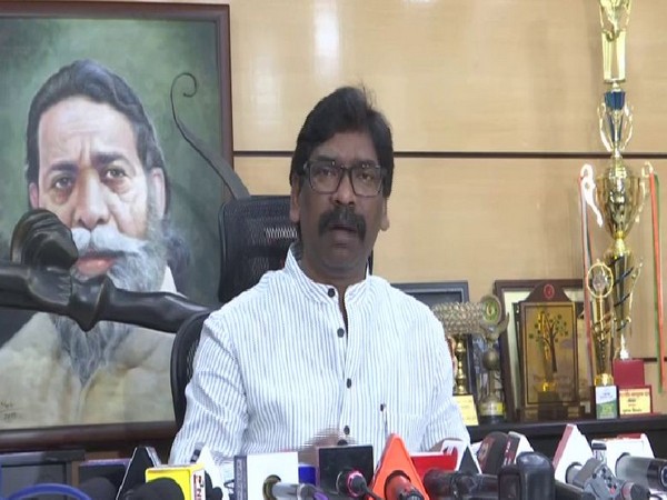 Jharkhand Mukti Morcha and former Chief Minister Hemant Soren addressing media persons in Ranchi on Sunday. Photo/ANI