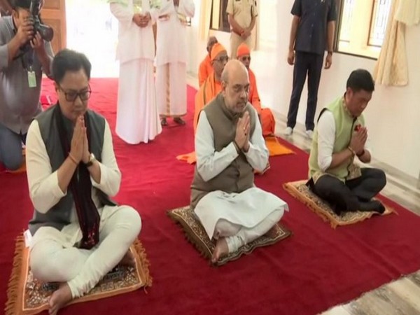 Union Home Minister Amit Shah visits Ramakrishna Mission Ashram. (Photo/ANI)