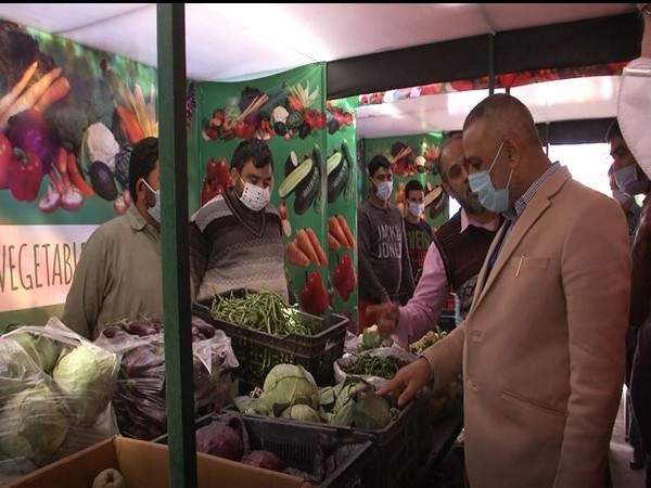 Organic vegetable market in Lal Mandi, Srinagar. (Photo/ANI)