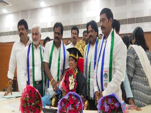 GVMC new Mayor Golagani Venkat Hari Kumari (Center).