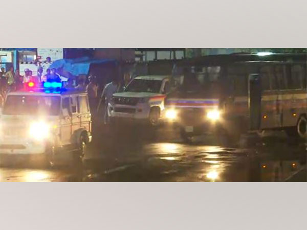 Maharashtra CM Eknath Shinde along with his faction of MLAs reach Mumbai (Photo/ANI)