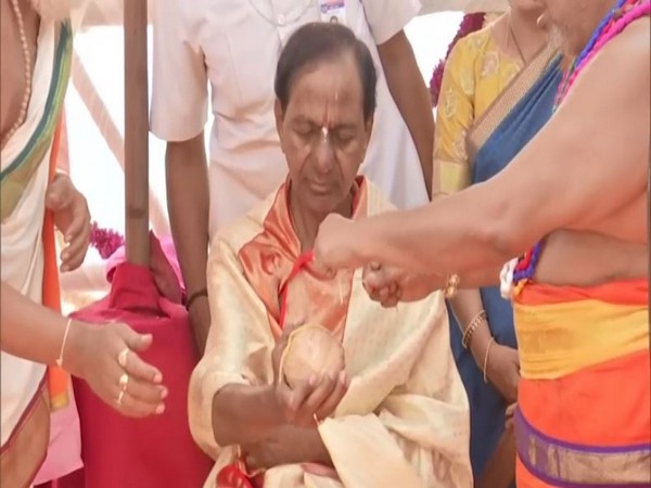Telangana Chief Minister K Chandrashekar Rao at Yadadri Temple (Photo/ANI)