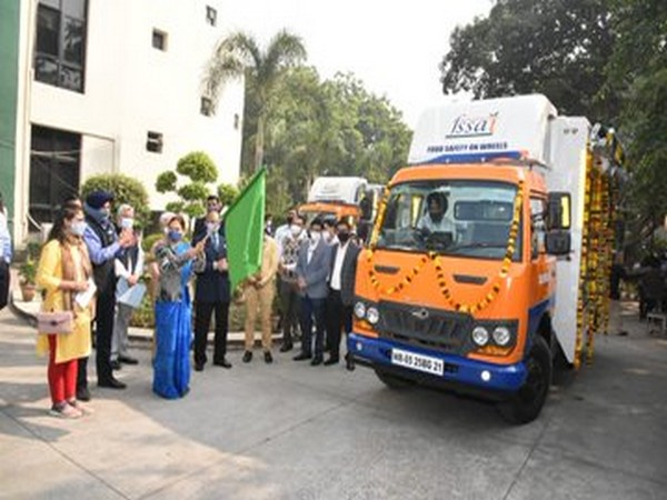 Union MoS Bharati Pravin Pawar flags off Food Safety Awareness vehicles and unveils books on nutrition at FSSAI (Photo/PIB)