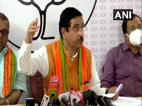 Union Minister Pralhad Joshi and senior BJP leader launched an attack on Congress leader Rahul Gandhi on Monday.