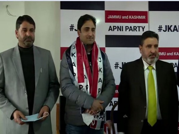 Srinagar Mayor Junaid Azim Mattu joined Altaf Bukhari-led Jammu and Kashmir Apni Party on Friday. (Photo/ANI)